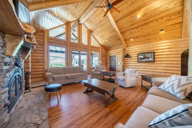 11875 Oak Run Road, Oak Run, CA 96069