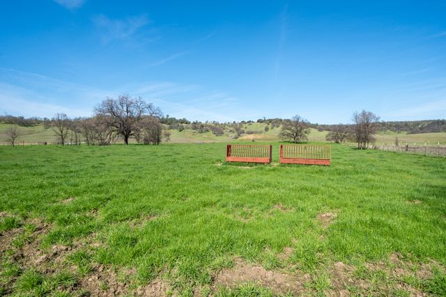 11875 Oak Run Road, Oak Run, CA 96069