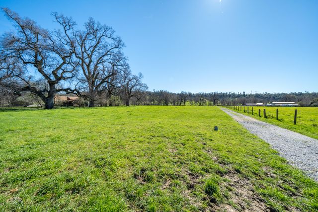 11875 Oak Run Road, Oak Run, CA 96069
