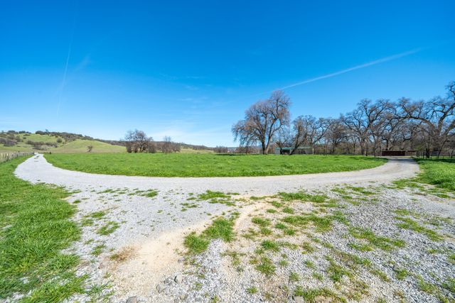 11875 Oak Run Road, Oak Run, CA 96069