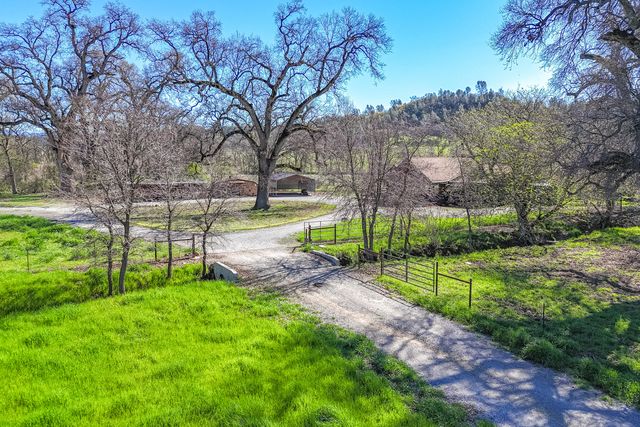 11875 Oak Run Road, Oak Run, CA 96069