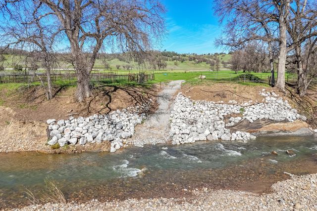 11875 Oak Run Road, Oak Run, CA 96069