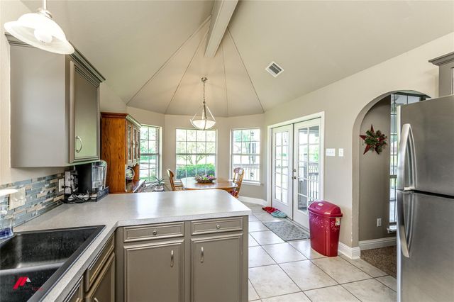 3833 Lakeside Drive, Shreveport, LA 71119