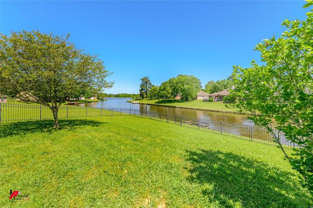 3833 Lakeside Drive, Shreveport, LA 71119