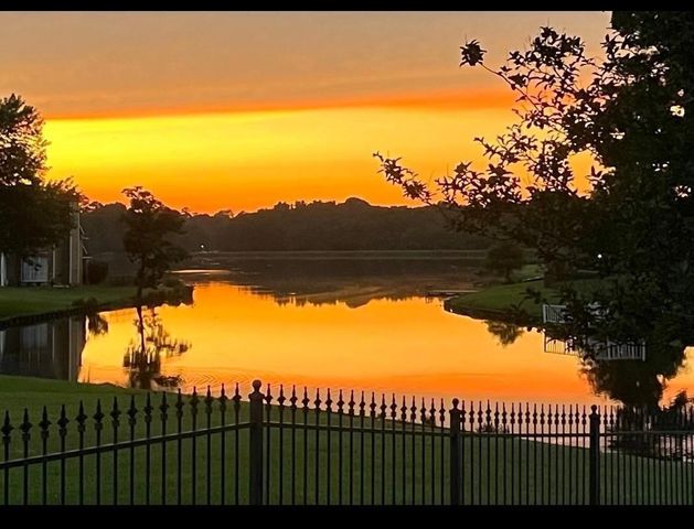 3833 Lakeside Drive, Shreveport, LA 71119