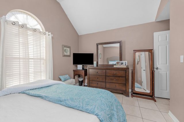 1984 Pine Ranch Drive, Navarre, FL 32566