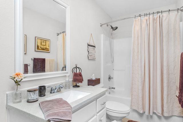 1984 Pine Ranch Drive, Navarre, FL 32566