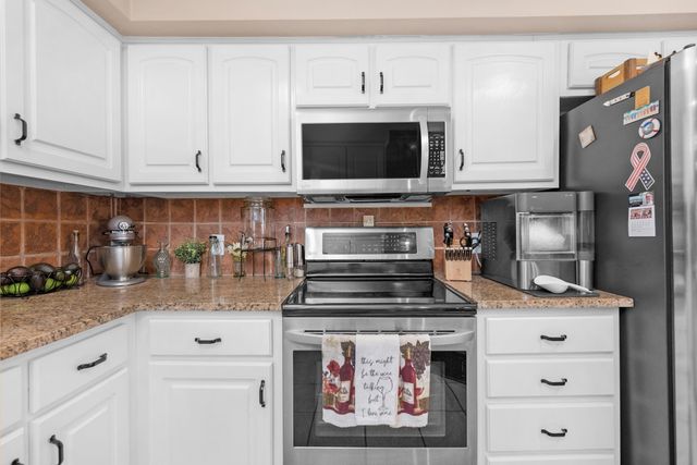 1984 Pine Ranch Drive, Navarre, FL 32566