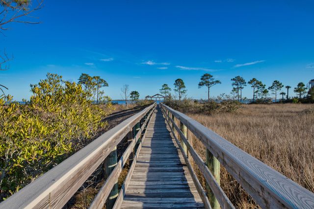 1984 Pine Ranch Drive, Navarre, FL 32566