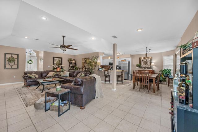 1984 Pine Ranch Drive, Navarre, FL 32566