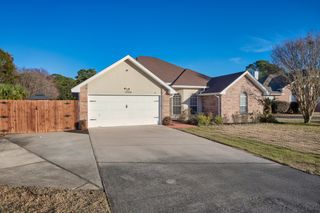 1984 Pine Ranch Drive, Navarre, FL 32566