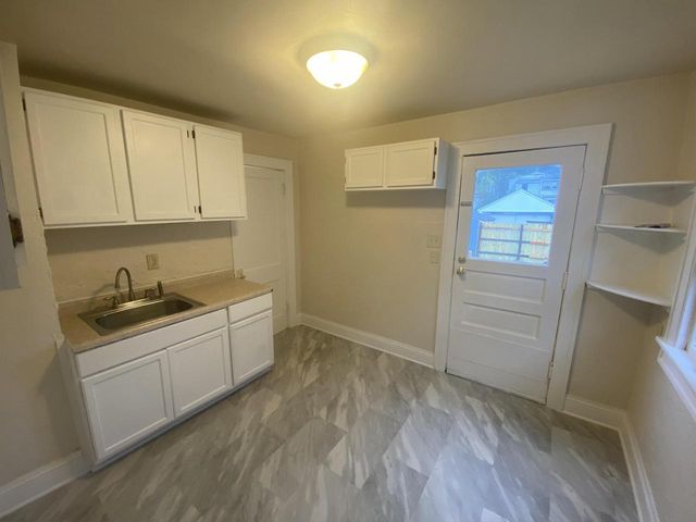 5724 N 41st STREET, Milwaukee, WI 53209