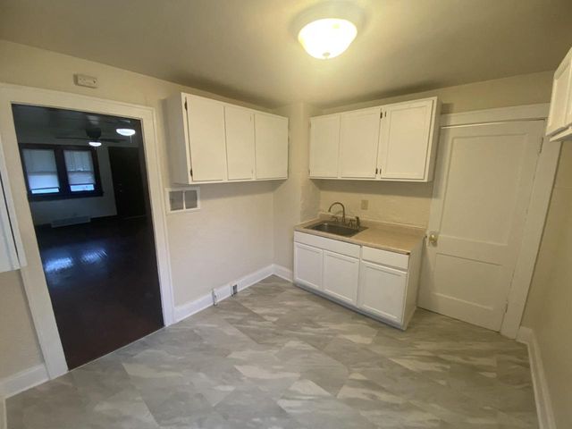 5724 N 41st STREET, Milwaukee, WI 53209