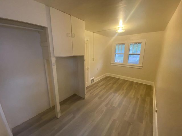 5724 N 41st STREET, Milwaukee, WI 53209