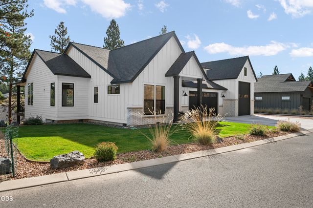 2169 NW Skyline Ranch Road, Bend, OR 97703