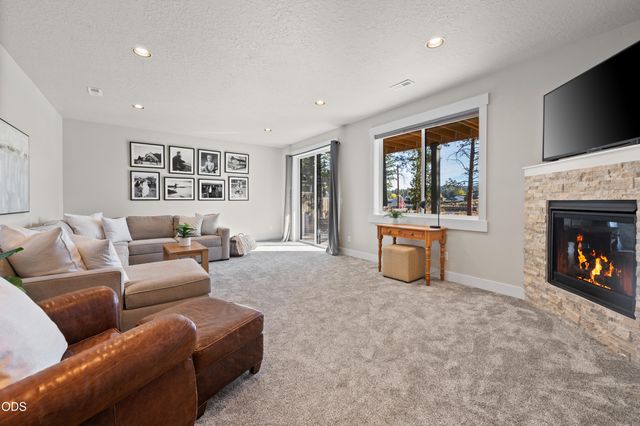 2169 NW Skyline Ranch Road, Bend, OR 97703