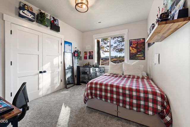 2169 NW Skyline Ranch Road, Bend, OR 97703