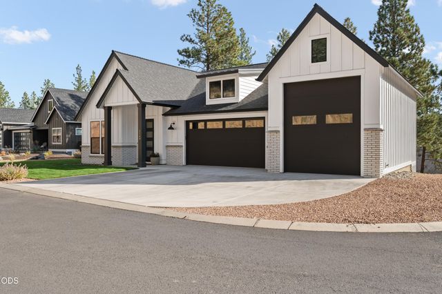 2169 NW Skyline Ranch Road, Bend, OR 97703