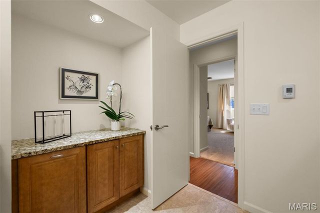 760 Pebbleshire Lane, St Louis, MO 63122