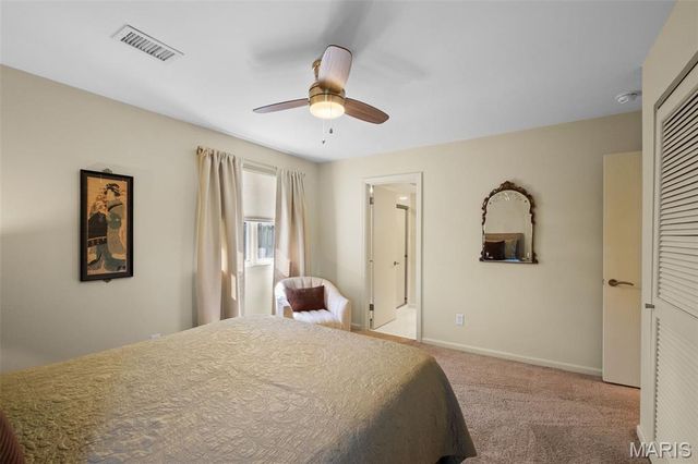 760 Pebbleshire Lane, St Louis, MO 63122