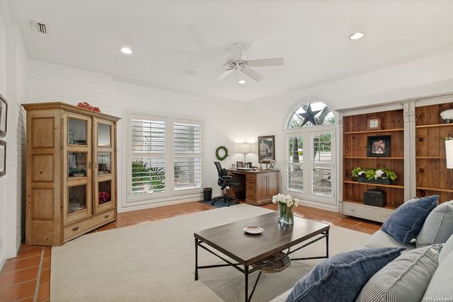29341 No Le Hace, Fair Oaks Ranch, TX 78015