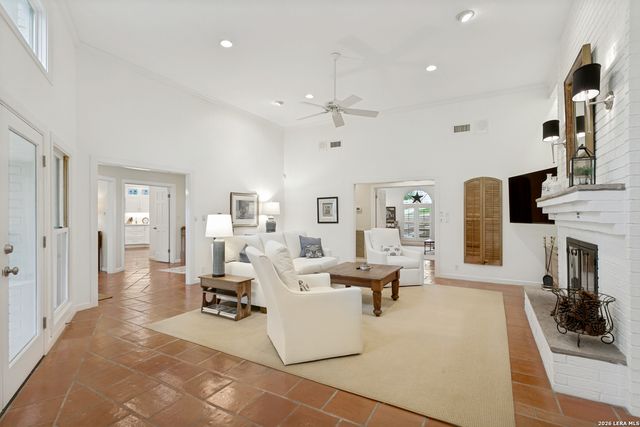 29341 No Le Hace, Fair Oaks Ranch, TX 78015