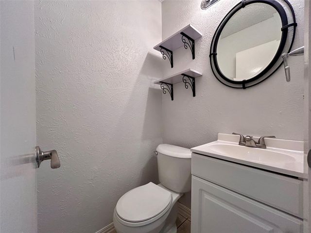 8800 Clearbrook TRL A, Austin, TX 78729