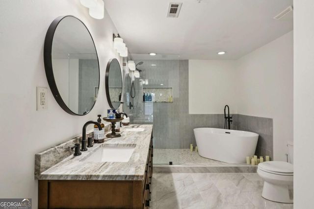 3275 Lenox Road NE 208, Atlanta, GA 30324