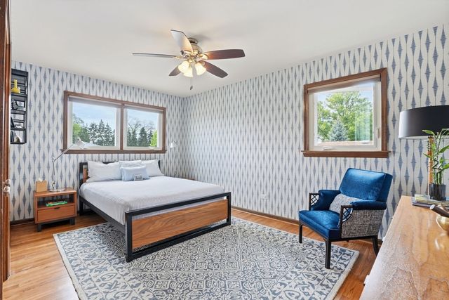 1308 E Thayer Street, Mount Prospect, IL 60056