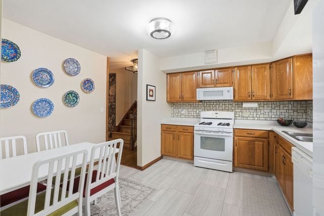 1308 E Thayer Street, Mount Prospect, IL 60056