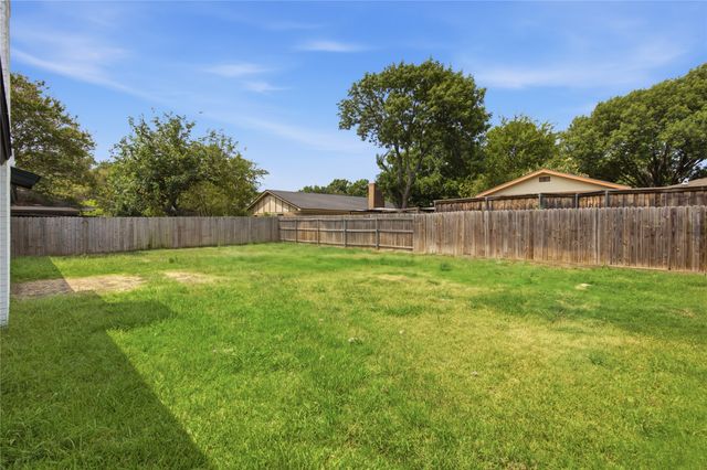 2908 Legend Road, Arlington, TX 76014