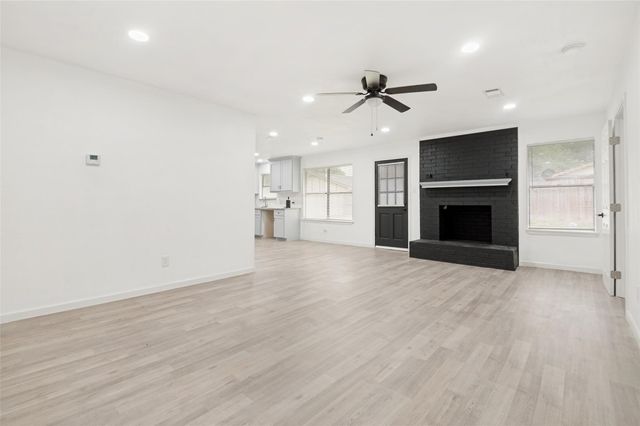 2908 Legend Road, Arlington, TX 76014