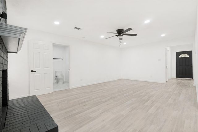 2908 Legend Road, Arlington, TX 76014