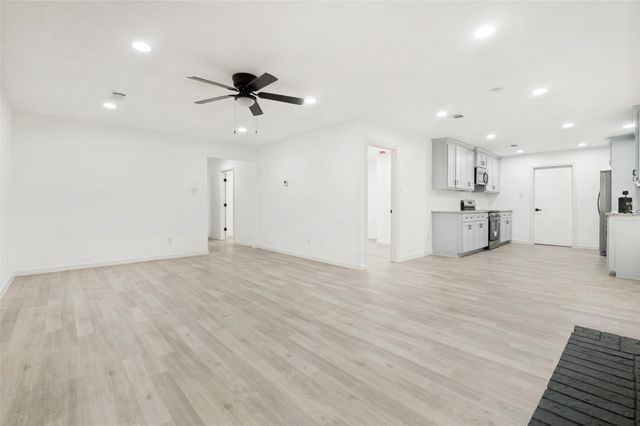 2908 Legend Road, Arlington, TX 76014