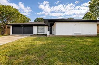 2908 Legend Road, Arlington, TX 76014
