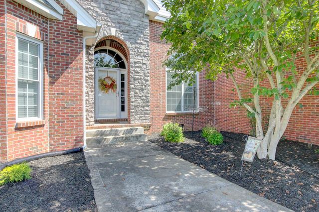 2564 Hedgerow Ln, Clarksville, TN 37043