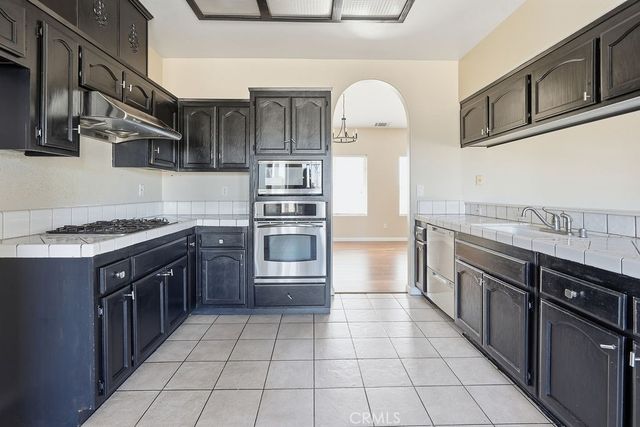 7838 Cataba Road, Hesperia, CA 92344