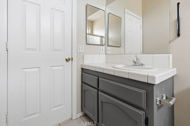 7838 Cataba Road, Hesperia, CA 92344