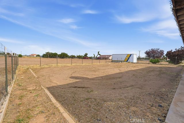 7838 Cataba Road, Hesperia, CA 92344