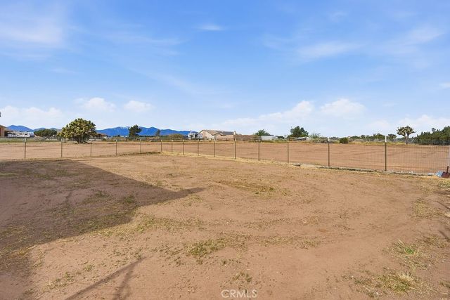7838 Cataba Road, Hesperia, CA 92344