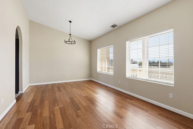 7838 Cataba Road, Hesperia, CA 92344