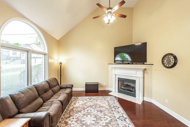 110 Camden Ct, N, Hendersonville, TN 37075
