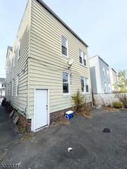 286 Wainwright St, Newark City, NJ 07112