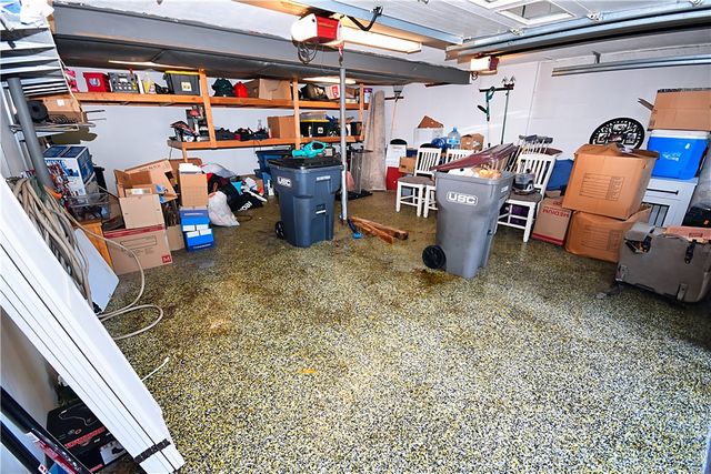 2597 Monterey Dr, Upper St Clair, PA 15241