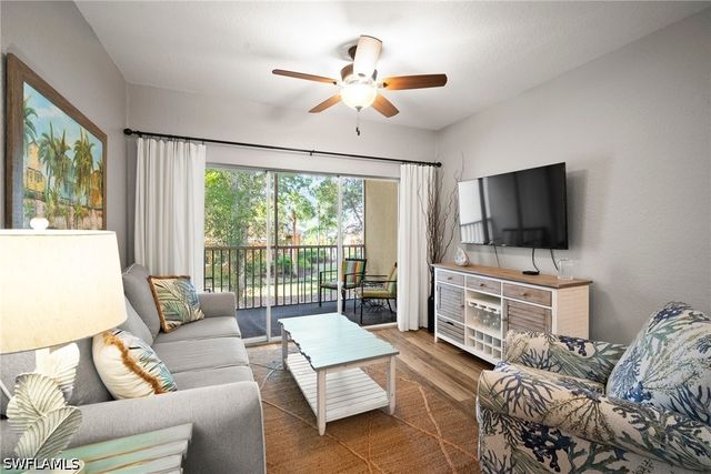 4665 Saint Croix LN 1525, Naples, FL 34109