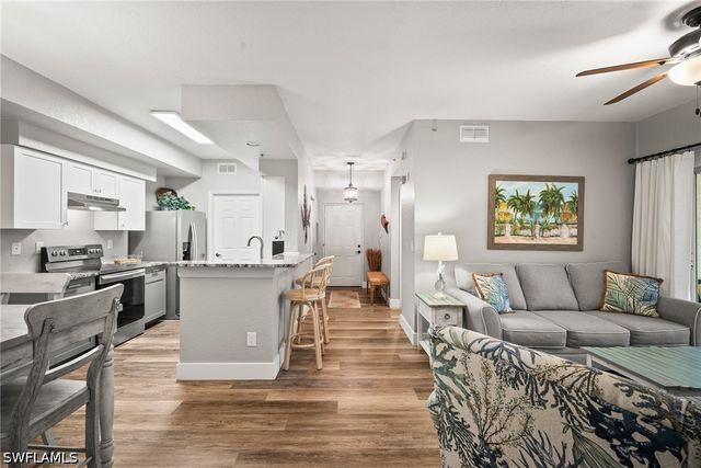 4665 Saint Croix LN 1525, Naples, FL 34109