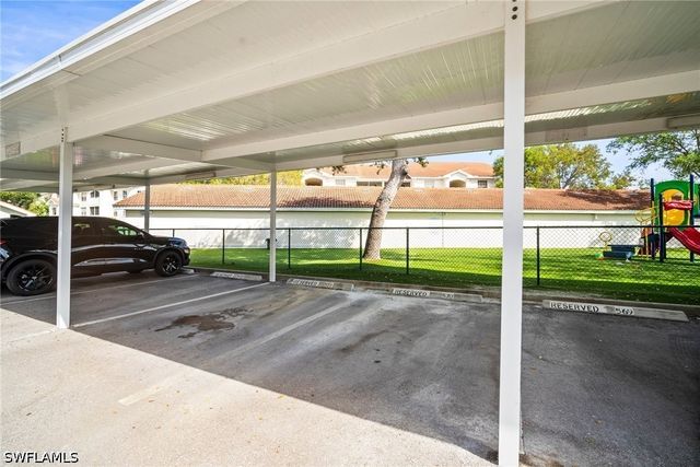4665 Saint Croix LN 1525, Naples, FL 34109