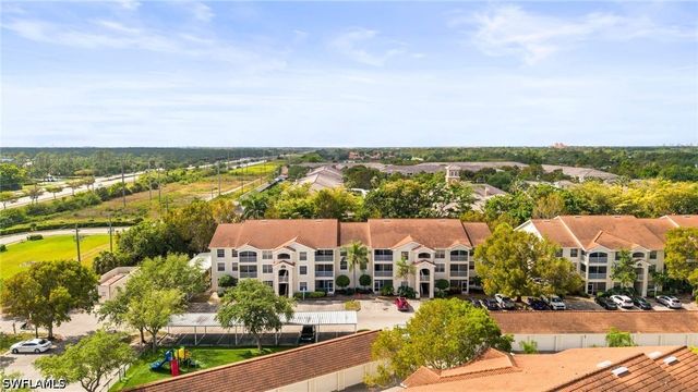 4665 Saint Croix LN 1525, Naples, FL 34109