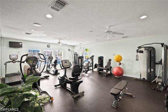 4665 Saint Croix LN 1525, Naples, FL 34109
