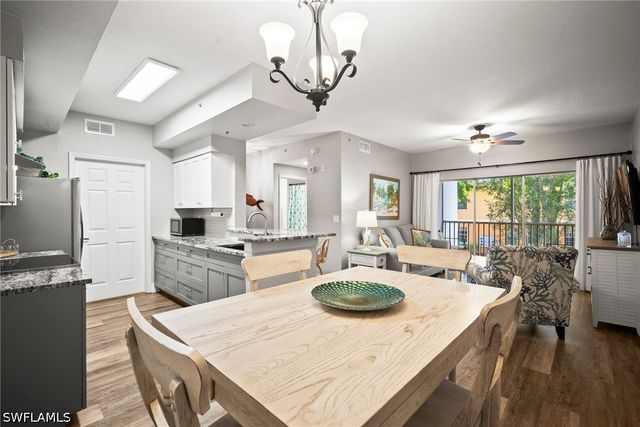 4665 Saint Croix LN 1525, Naples, FL 34109